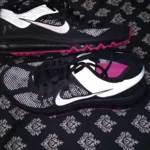Women's size 11 Nike AirMax shoes